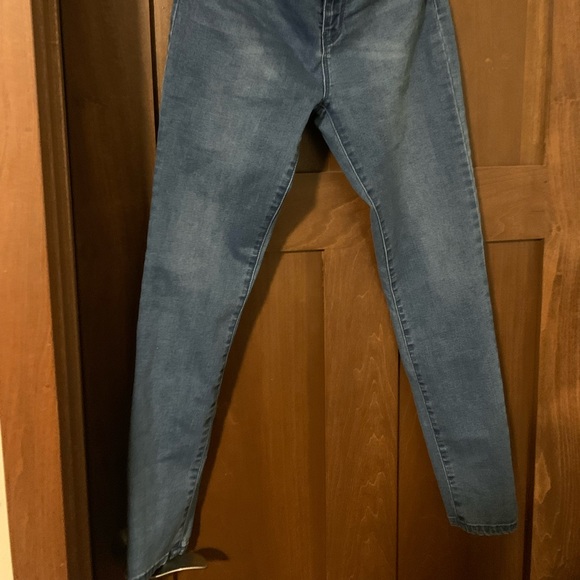 Forever 21 Jeans Size 8 (29) - Picture 2 of 4